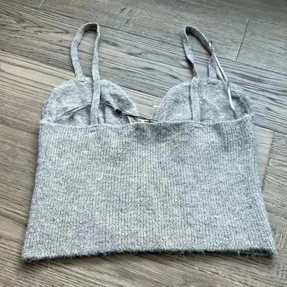 🔥Zara🔥  | Grey ribbed sweater cropped tank top - Picture 8 of 8